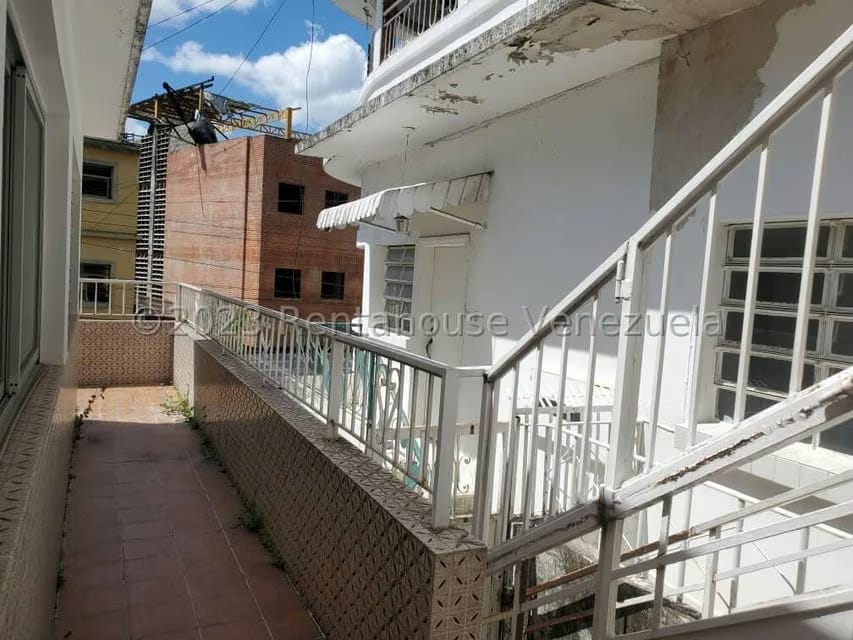 Casa (Multipes Niveles) en Venta en Los Chorros, Distrito Metropolitano - 41