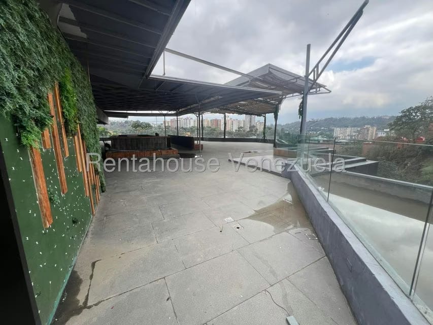 Comercial (Local Comercial) en Alquiler en Cerro Verde, Distrito Metropolitano - 27