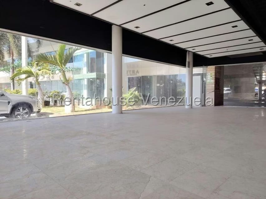 Comercial (Local Comercial) en Venta en La Lago, Zulia - 8