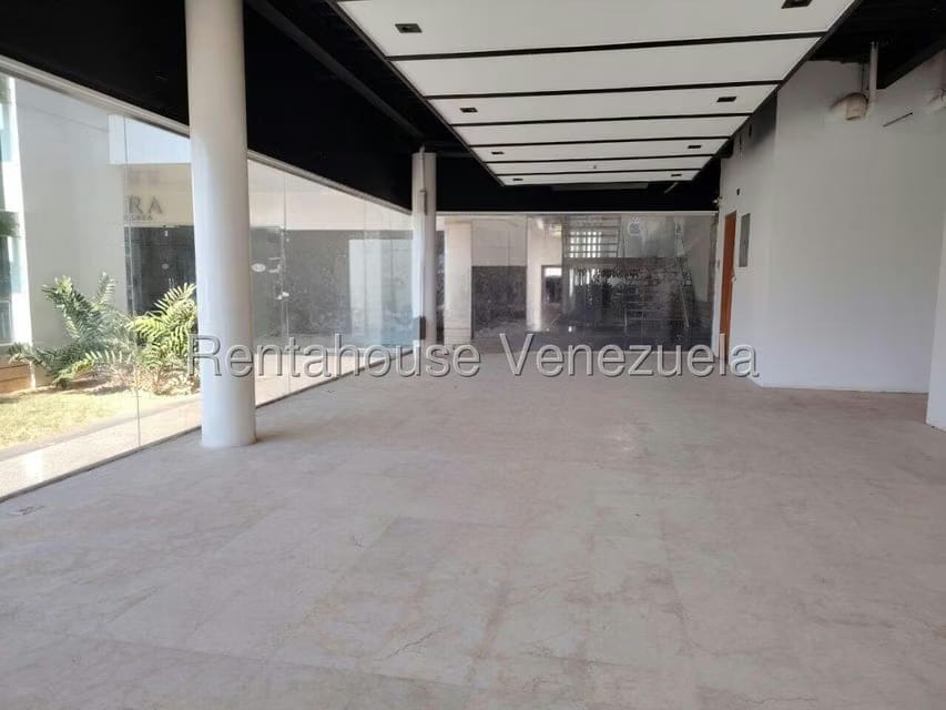 Comercial (Local Comercial) en Venta en La Lago, Zulia - 9