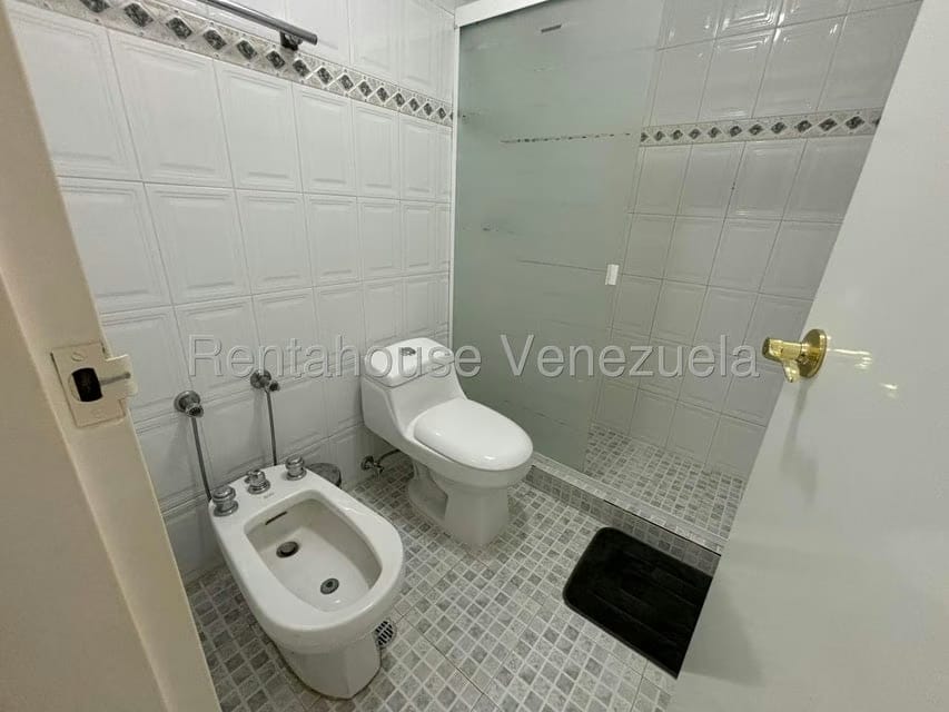 Apartamento (Duplex) en Venta en Los Naranjos del Cafetal, Distrito Metropolitano - 22