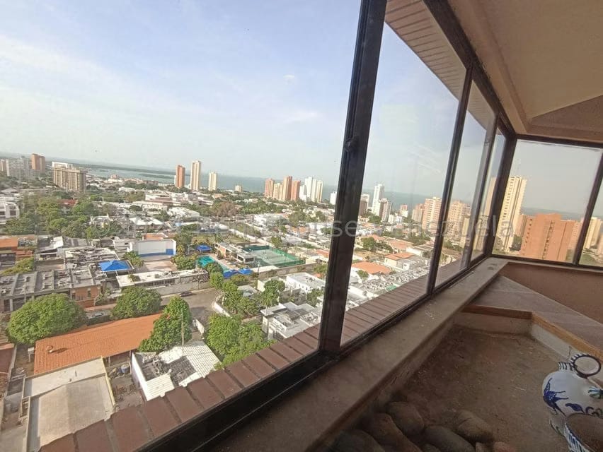 Apartamento (Penthouse) en Venta en Creole, Zulia - 32