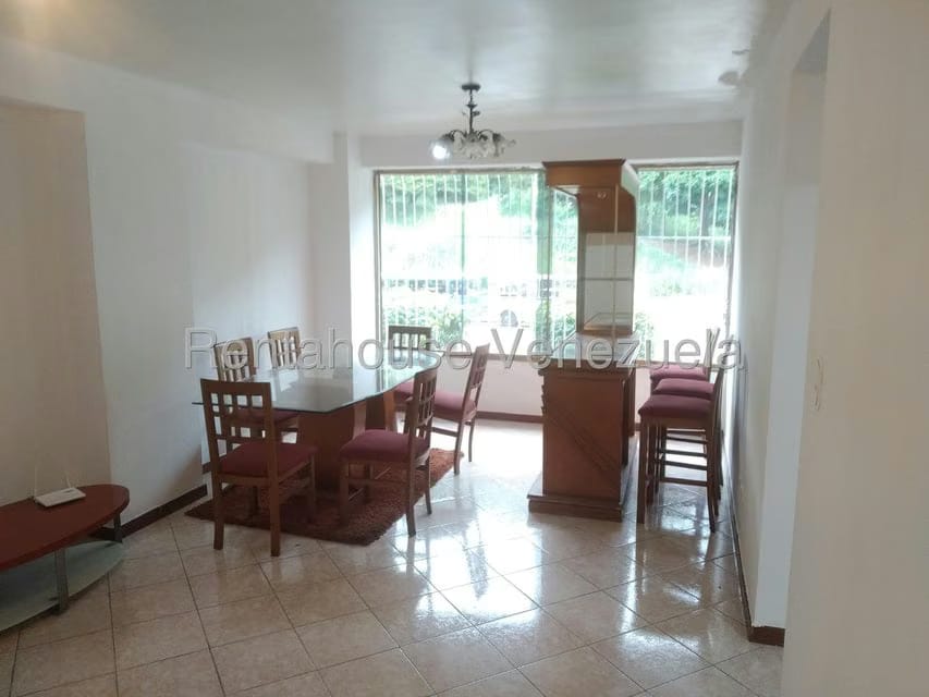 Apartamento (1 Nivel) en Alquiler en Montalban III, Distrito Metropolitano - 4