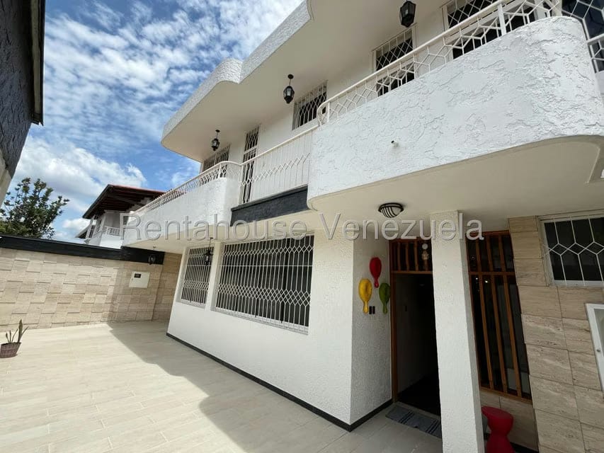 Casa (Duplex) en Venta en Colinas de Vista Alegre, Distrito Metropolitano - 4