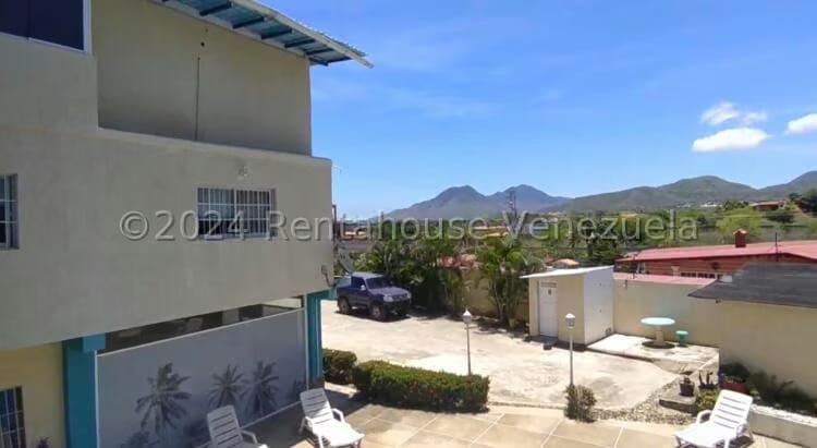 Casa (Multipes Niveles) en Venta en La Mira, Nueva Esparta - 2