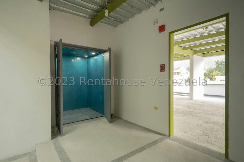 Comercial (Local Comercial) en Venta en La Florida, Distrito Metropolitano - 13