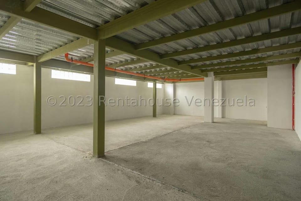 Comercial (Local Comercial) en Venta en La Florida, Distrito Metropolitano - 31