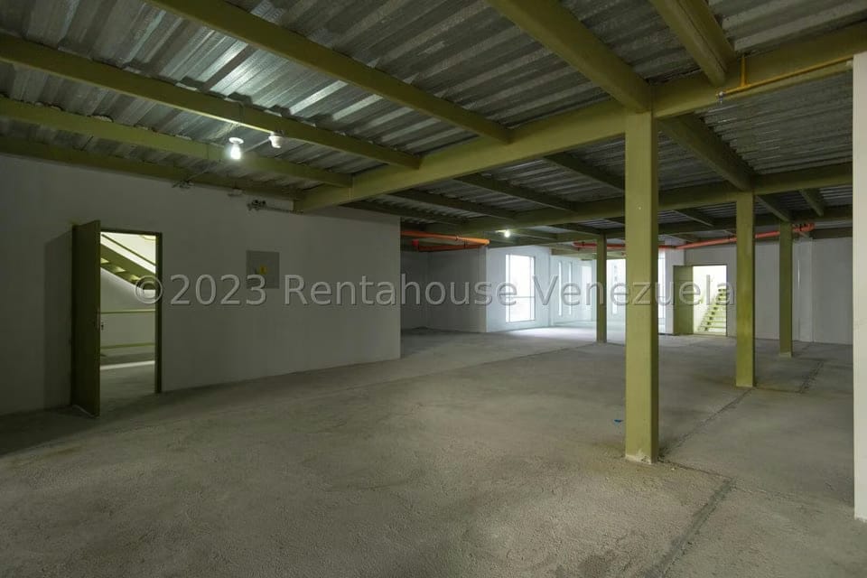 Comercial (Local Comercial) en Venta en La Florida, Distrito Metropolitano - 32
