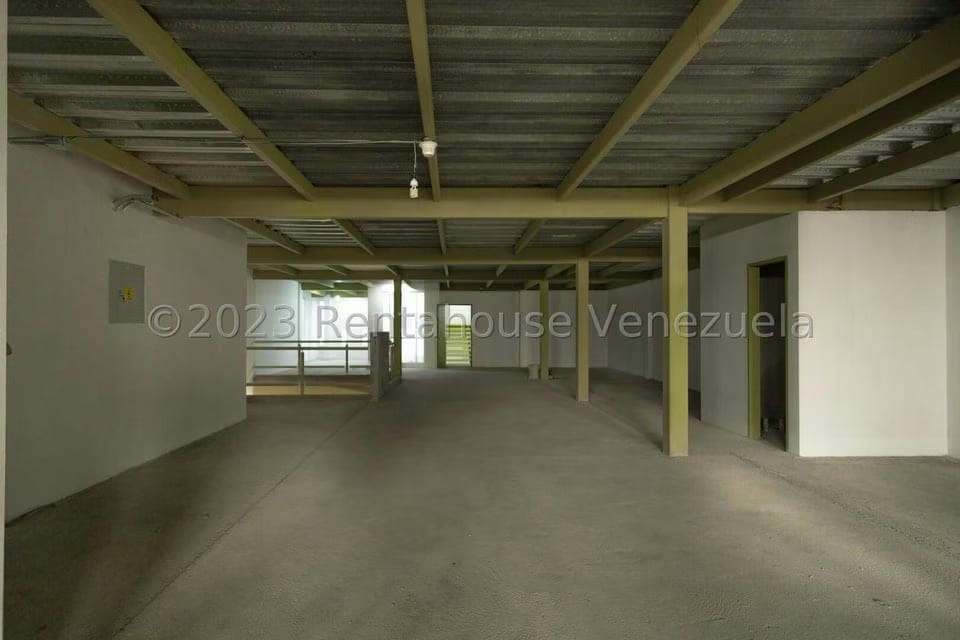 Comercial (Local Comercial) en Venta en La Florida, Distrito Metropolitano - 37