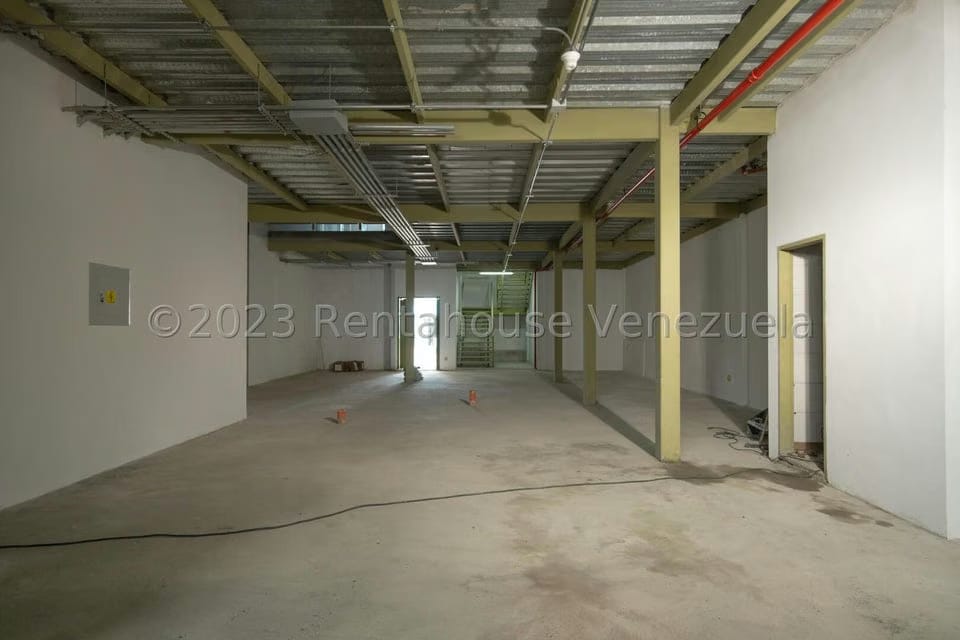 Comercial (Local Comercial) en Venta en La Florida, Distrito Metropolitano - 39