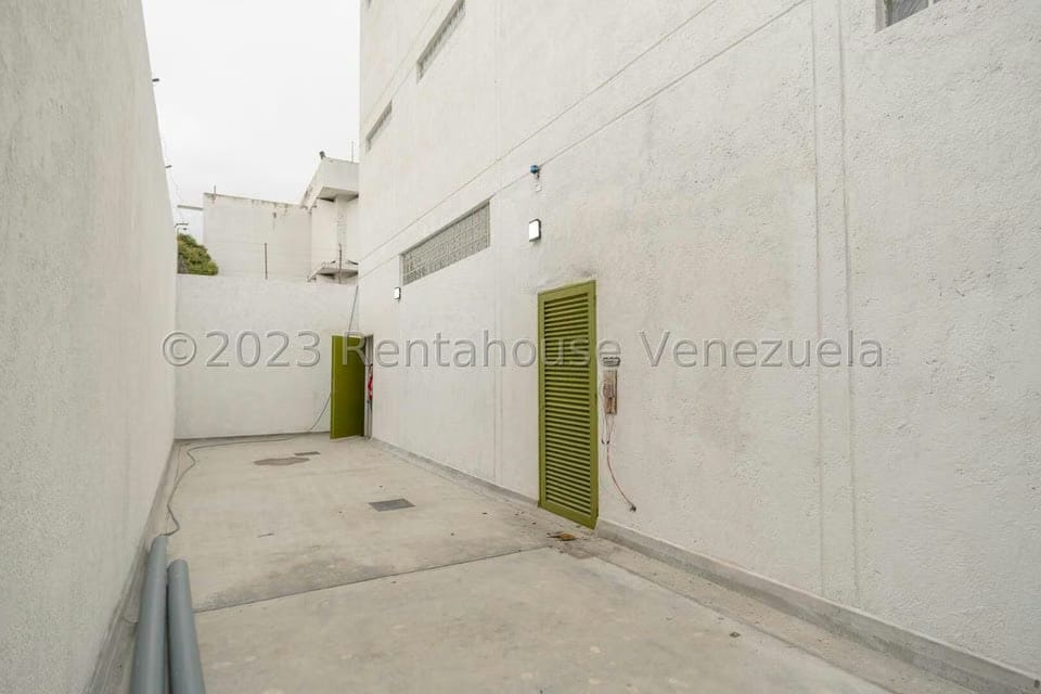 Comercial (Local Comercial) en Venta en La Florida, Distrito Metropolitano - 40