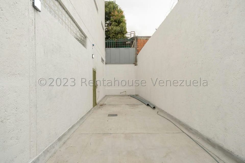 Comercial (Local Comercial) en Venta en La Florida, Distrito Metropolitano - 41