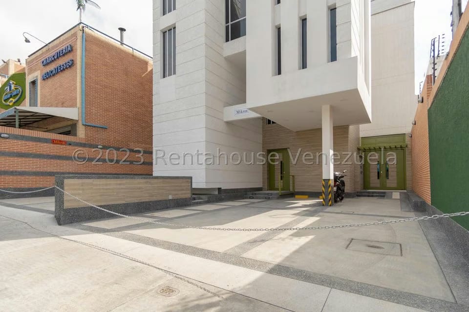 Comercial (Local Comercial) en Venta en La Florida, Distrito Metropolitano - 42