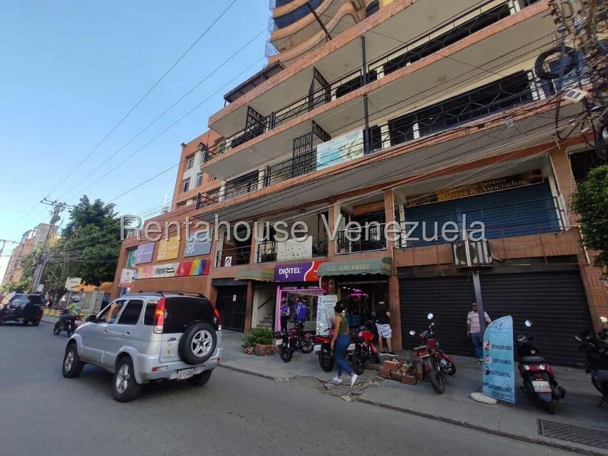 Comercial (Local Comercial) en Venta en El Centro, Aragua - 13