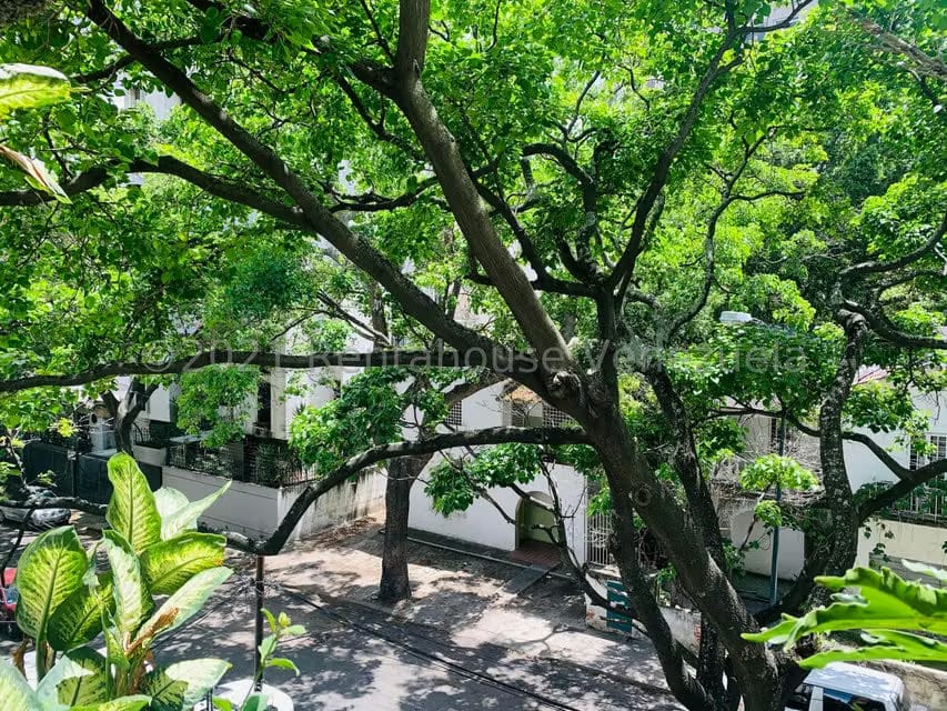 Apartamento (1 Nivel) en Alquiler en La Campiña, Distrito Metropolitano - 12