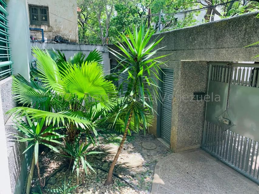 Apartamento (1 Nivel) en Alquiler en La Campiña, Distrito Metropolitano - 28