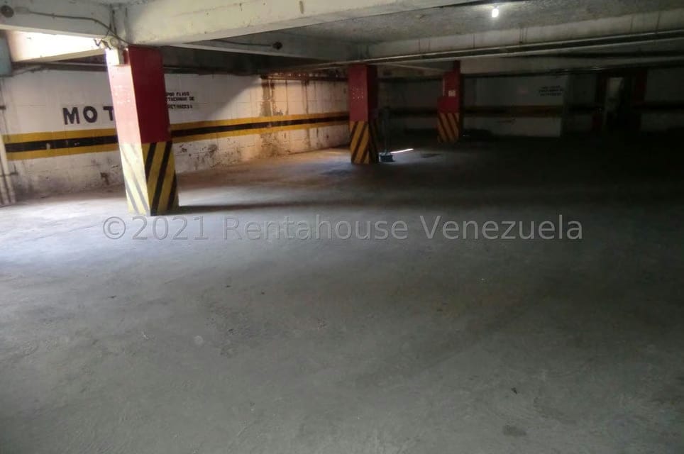 Comercial (Edificio) en Venta en Guatire, Miranda - 28