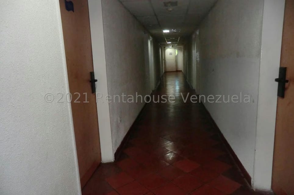 Comercial (Edificio) en Venta en Guatire, Miranda - 10