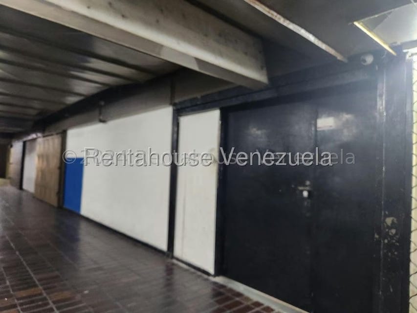 Comercial (Galpon - Deposito) en Venta en El Marques, Distrito Metropolitano - 3