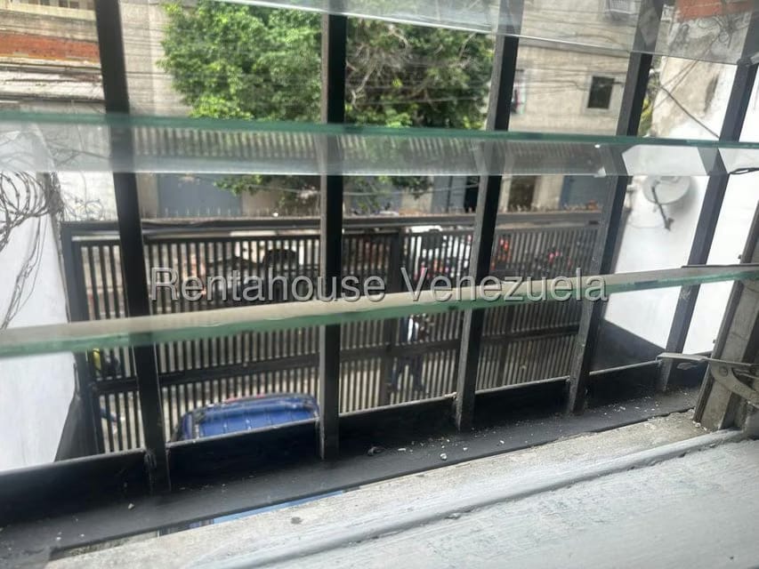 Comercial (Local Comercial) en Alquiler en Parroquia Santa Teresa, Distrito Metropolitano - 12