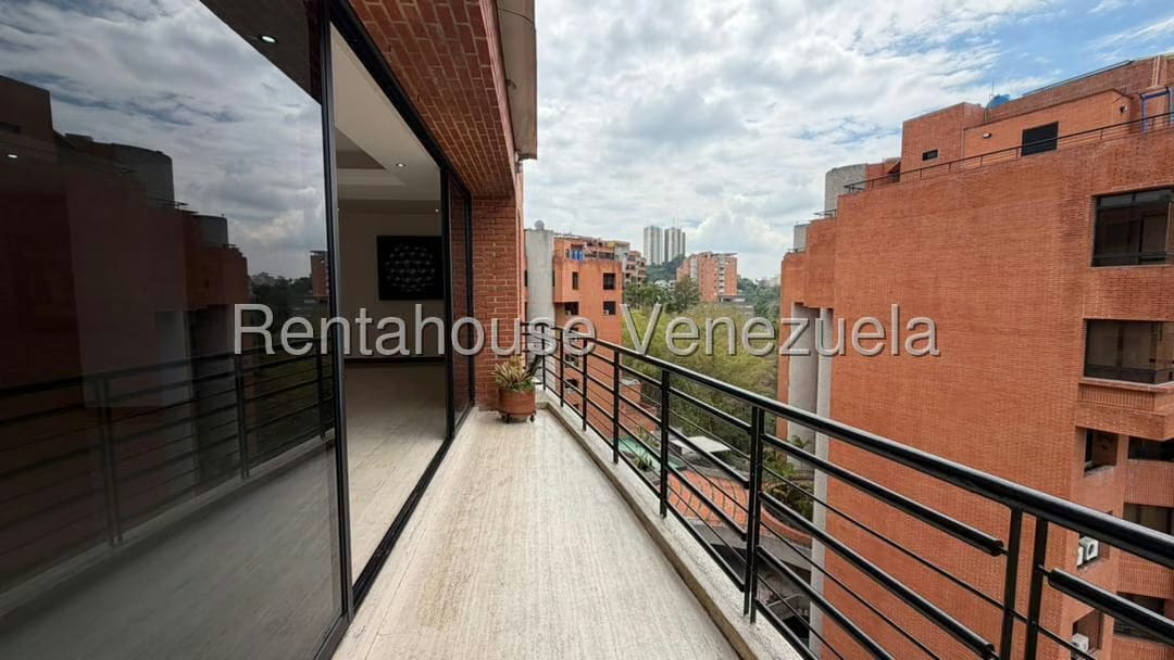 Apartamento (Multiples Niveles) en Alquiler en Los Samanes, Distrito Metropolitano - 12
