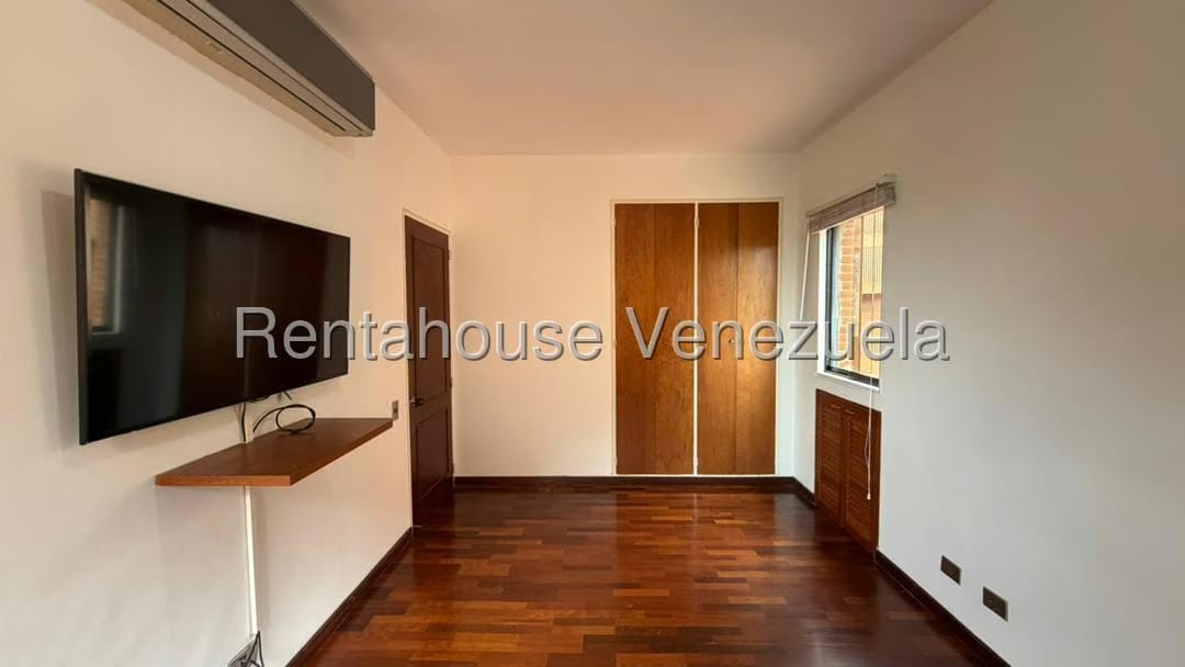 Apartamento (Multiples Niveles) en Alquiler en Los Samanes, Distrito Metropolitano - 23