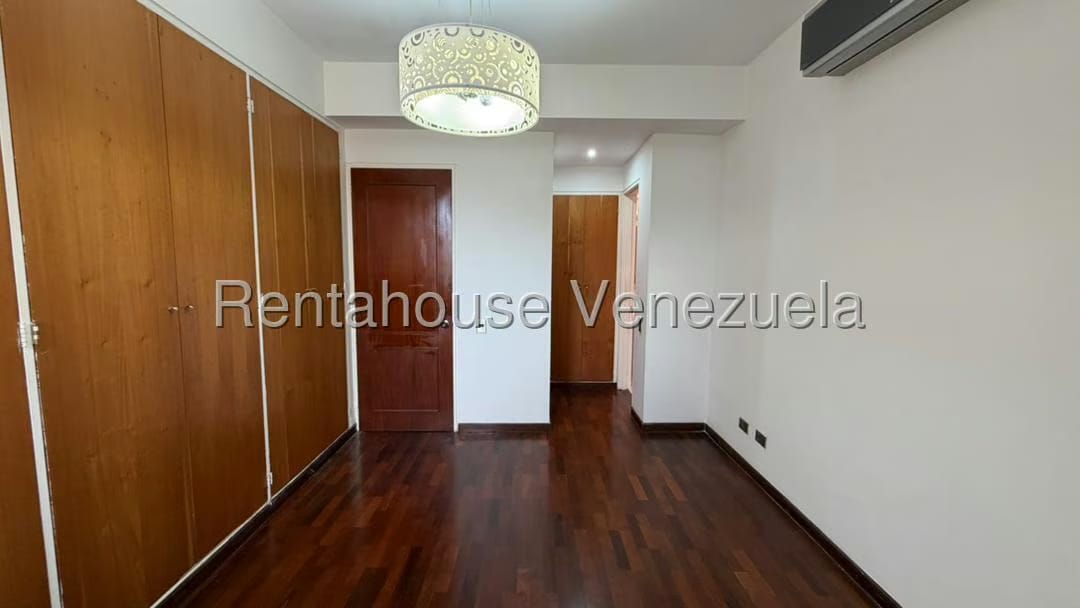 Apartamento (Multiples Niveles) en Alquiler en Los Samanes, Distrito Metropolitano - 26