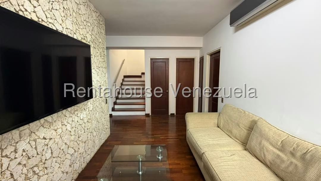 Apartamento (Multiples Niveles) en Alquiler en Los Samanes, Distrito Metropolitano - 35