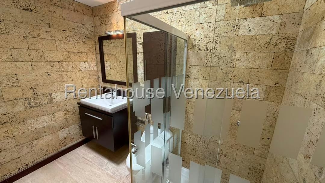 Apartamento (Multiples Niveles) en Alquiler en Los Samanes, Distrito Metropolitano - 48
