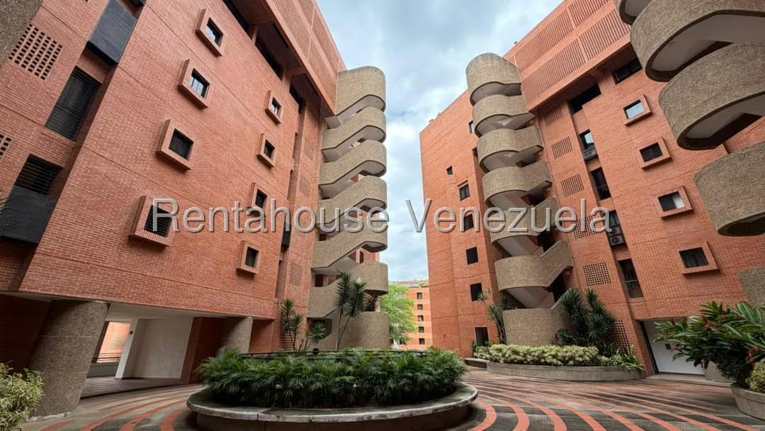 Apartamento (Multiples Niveles) en Alquiler en Los Samanes, Distrito Metropolitano - 55