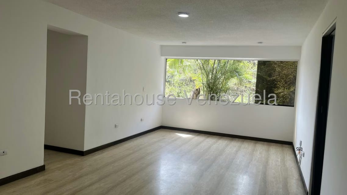 Apartamento (1 Nivel) en Alquiler en Guaicay, Distrito Metropolitano - 2