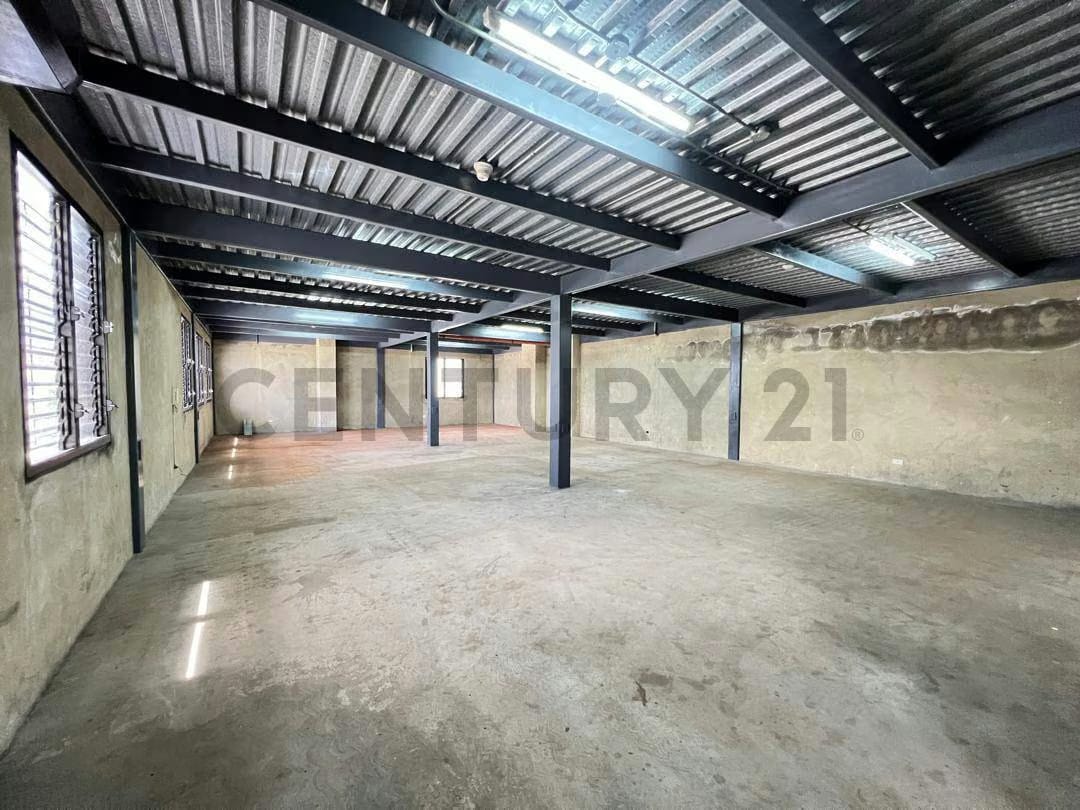 RD - Galpon-Local comercial en Petare - Buena Vista para alquiler 2do piso - 6