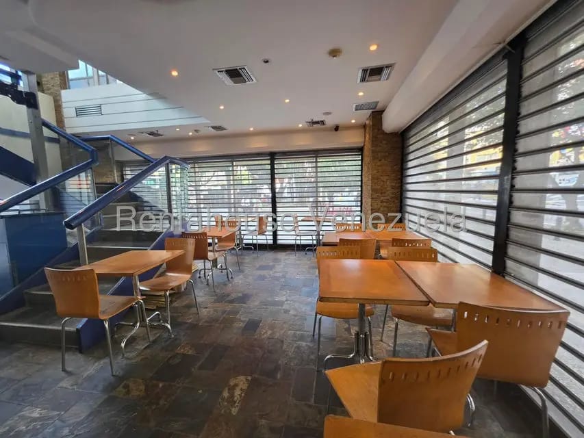Comercial (Local Comercial) en Alquiler en Chacao, Distrito Metropolitano - 34