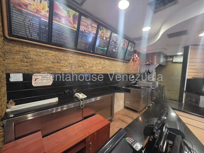 Comercial (Local Comercial) en Alquiler en Chacao, Distrito Metropolitano - 38