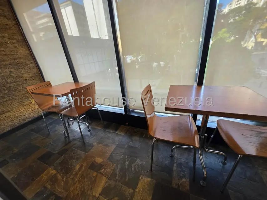 Comercial (Local Comercial) en Alquiler en Chacao, Distrito Metropolitano - 74