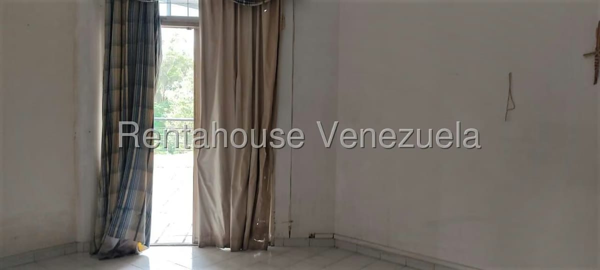 Casa (Duplex) en Venta en Los Picachos, Miranda - 26
