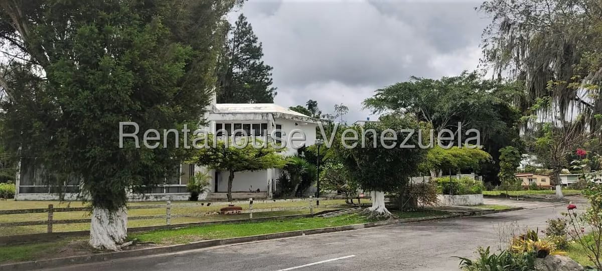 Casa (Duplex) en Venta en Los Picachos, Miranda - 43