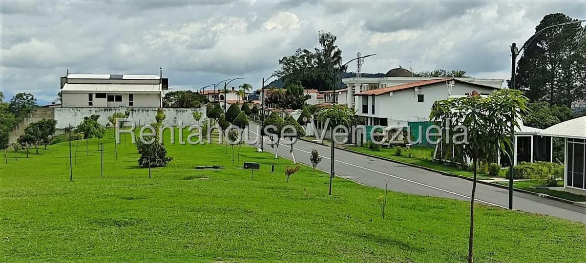 Casa (Duplex) en Venta en Los Picachos, Miranda - 48