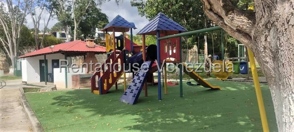 Casa (Duplex) en Venta en Los Picachos, Miranda - 52