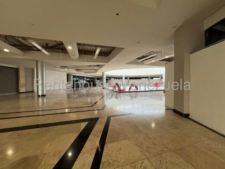 Comercial (Local Comercial) en Alquiler en Los Naranjos del Cafetal, Distrito Metropolitano - 6