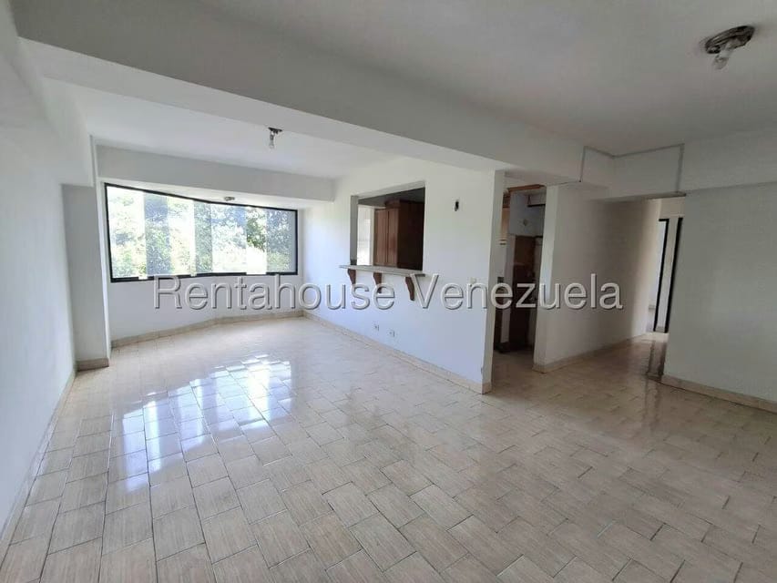 Apartamento (1 Nivel) en Alquiler en Zona Este, Lara - 4