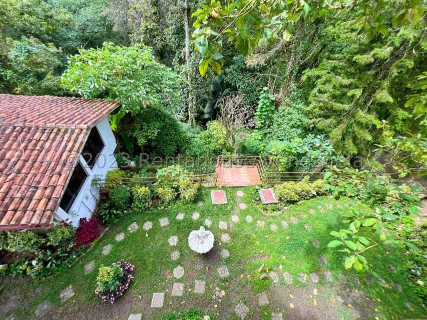 Comercial (Edificio) en Venta en El Junquito, Distrito Metropolitano - 2
