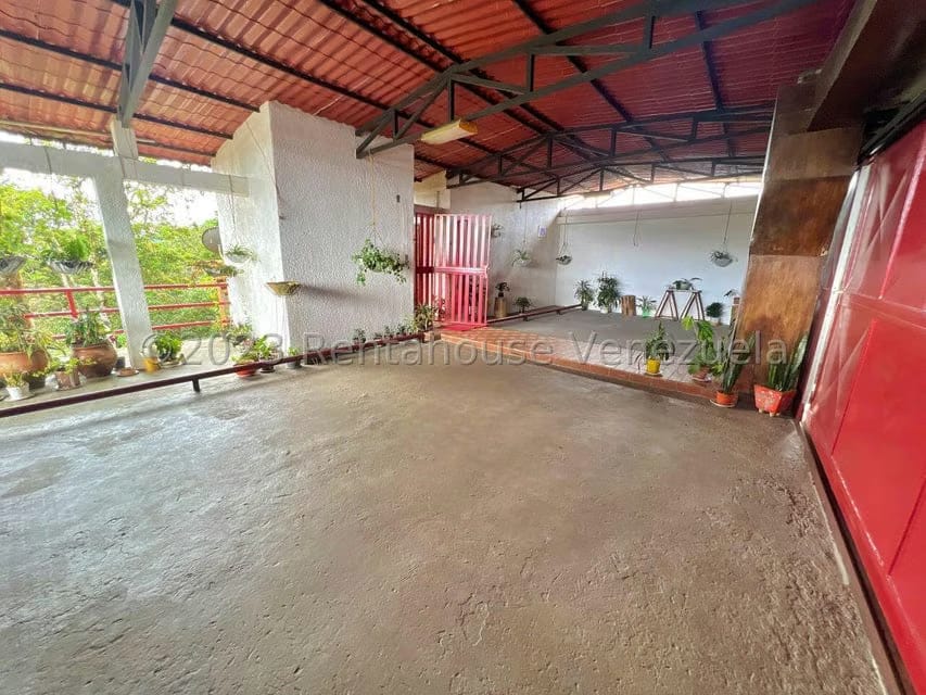 Comercial (Edificio) en Venta en El Junquito, Distrito Metropolitano - 33