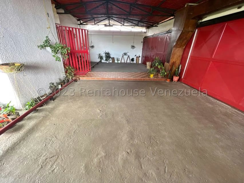 Comercial (Edificio) en Venta en El Junquito, Distrito Metropolitano - 34