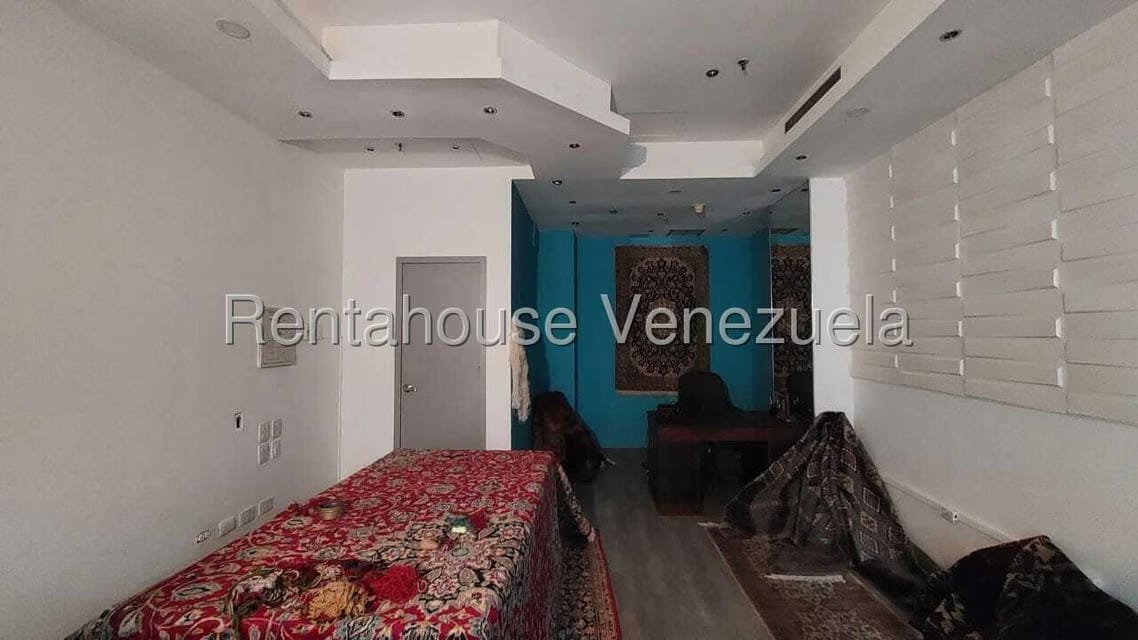Comercial (Local Comercial) en Venta en Lomas de La Lagunita, Distrito Metropolitano - 3