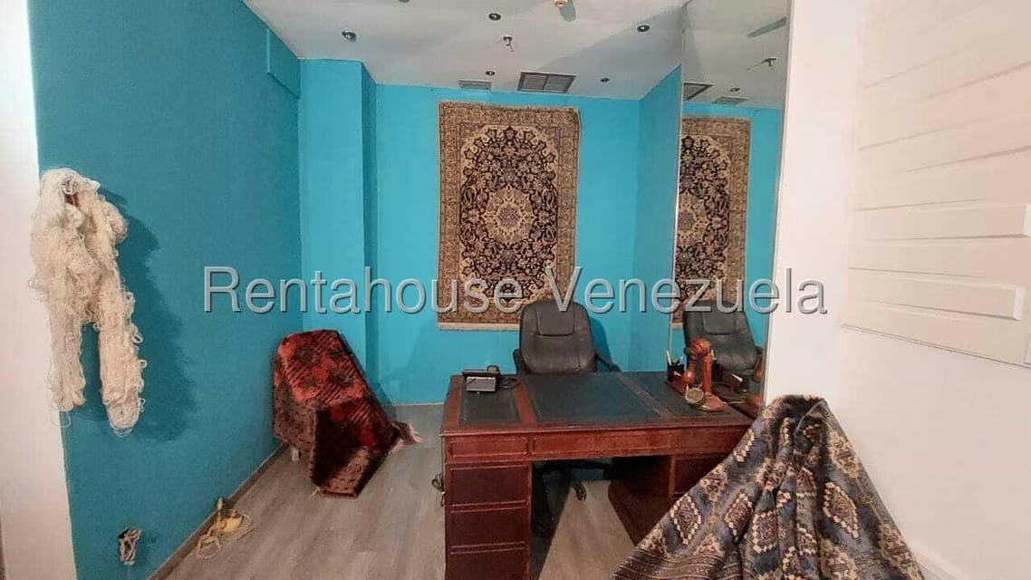 Comercial (Local Comercial) en Venta en Lomas de La Lagunita, Distrito Metropolitano - 4