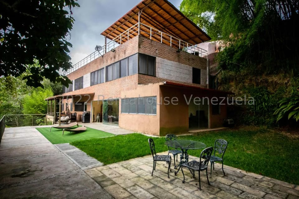Casa (Multipes Niveles) en Venta en Alto Hatillo, Distrito Metropolitano - 2