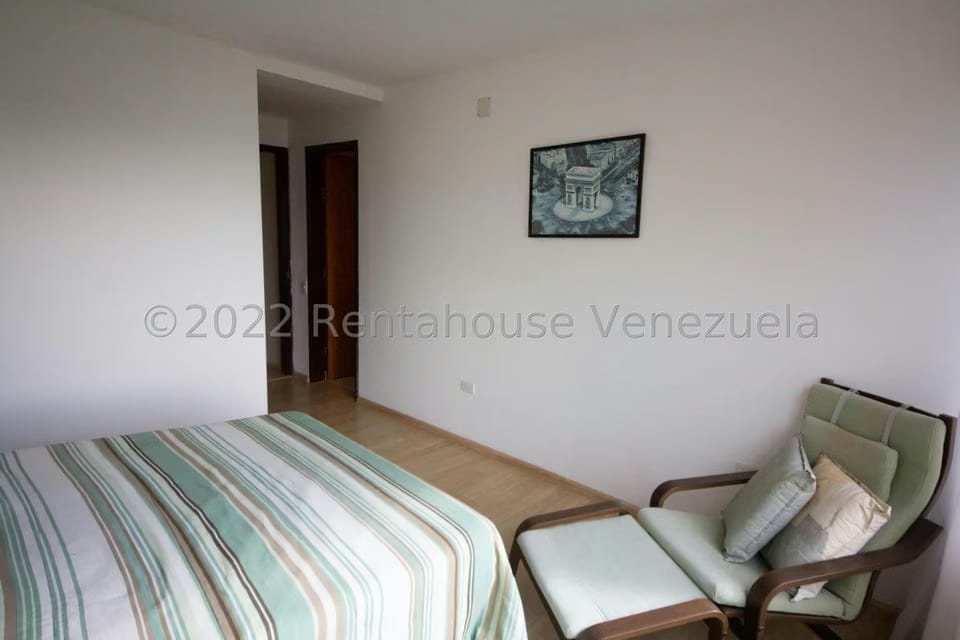 Casa (Multipes Niveles) en Venta en Alto Hatillo, Distrito Metropolitano - 23