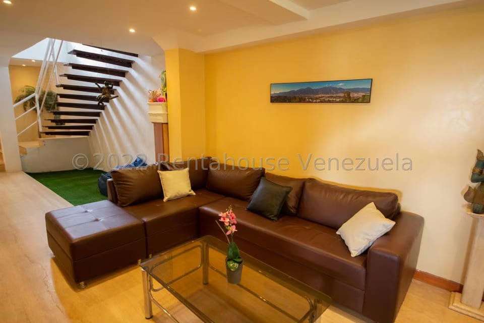 Casa (Multipes Niveles) en Venta en Alto Hatillo, Distrito Metropolitano - 5