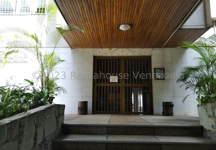 Apartamento (1 Nivel) en Venta en La Urbina, Distrito Metropolitano - 2